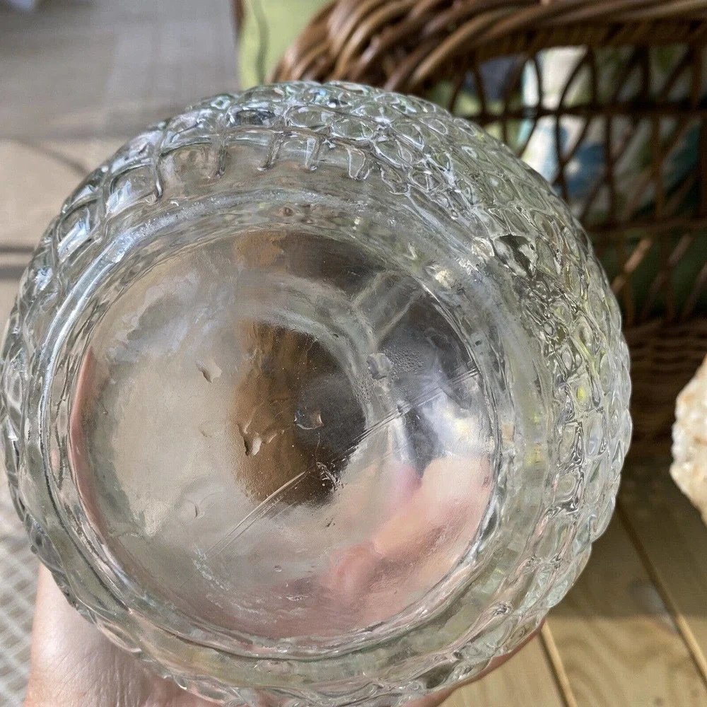 Diamond Pineapple Waffle Clear Tilted Ball Pitcher W/ Ice Lip‎ Ribbed Handle